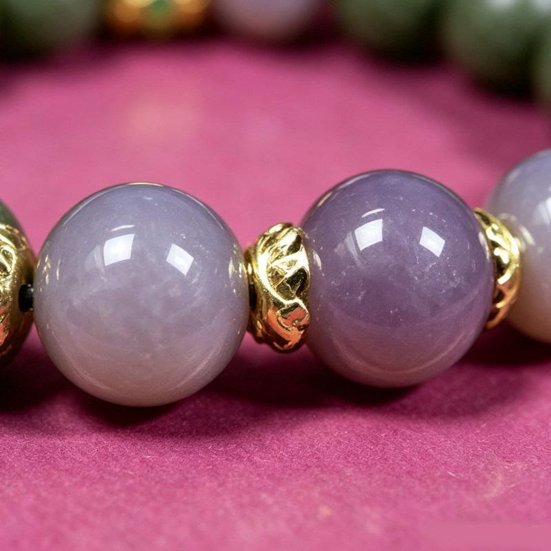 herbal sleep bracelet – natural aromatherapy for insomnia relief closeup of traditional Chinese herbal beads with natural calming aroma